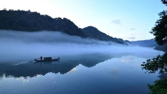 中国峨眉山壮观奇景震撼全世界