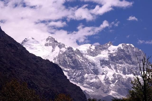 它只是雅安的一个县，却几乎包揽了川西美景!离德阳仅4小时!
