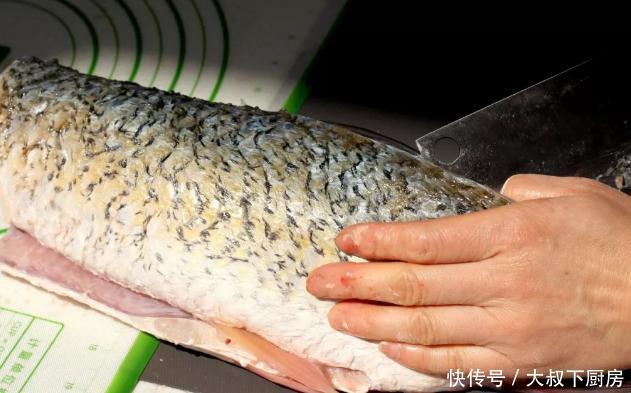 「藤椒」晚上吃什么?大叔家的藤椒溜鱼片,鲜嫩爽口,香气扑鼻,家人爱吃
