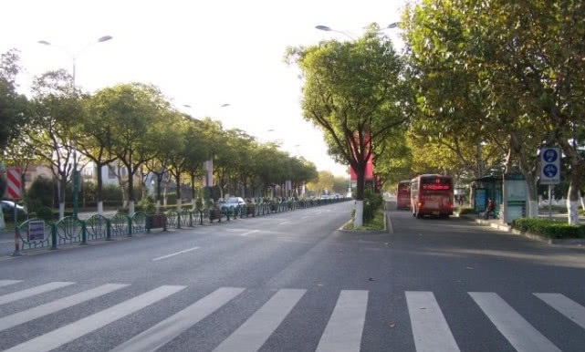  可知■中国最干净的城市，完全不输瑞士、日本，你可知它干净程