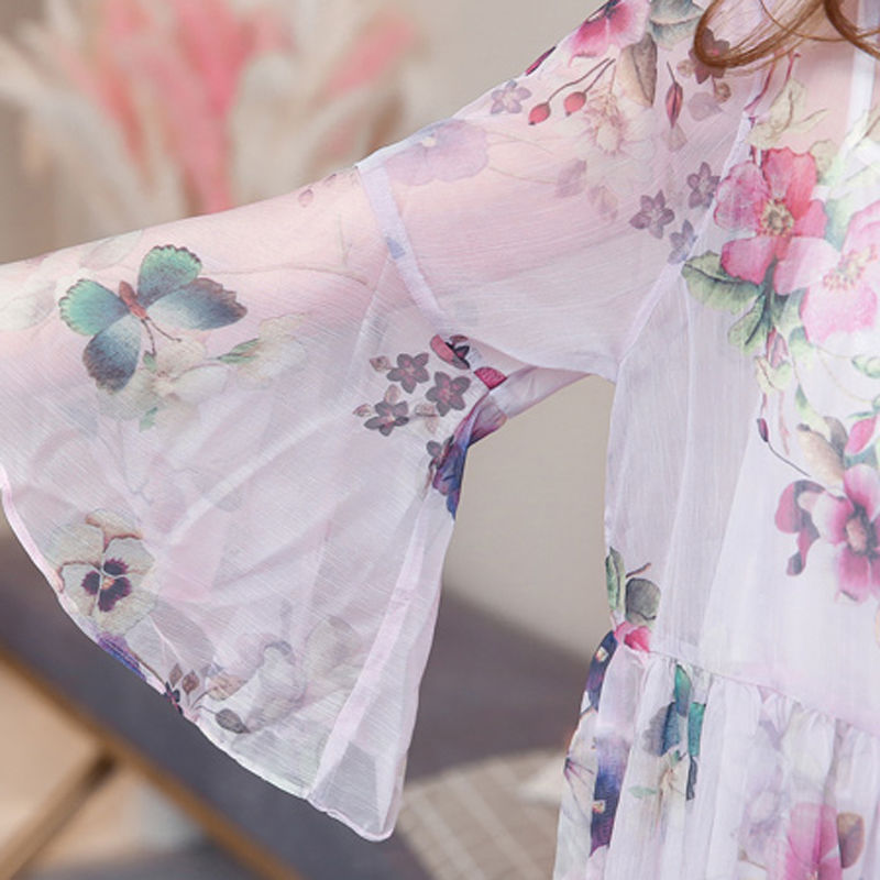 一饱眼福!女人穿这“流氓裙”去海边,说真的,完全被惊艳到