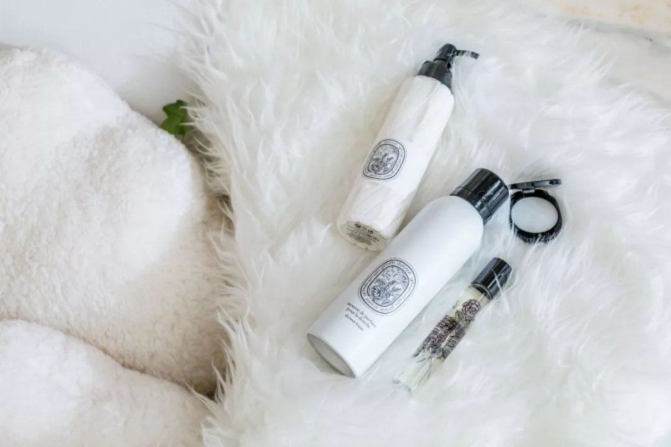 蔡徐坤手把手教防脱妆秘诀!原来带货女王梅根最爱这盘眼影!