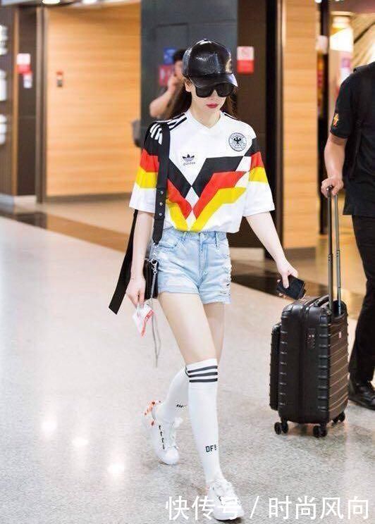 戚薇为了美真是拼了，穿运动长袜勒出了肉，网友：太紧就别穿了，