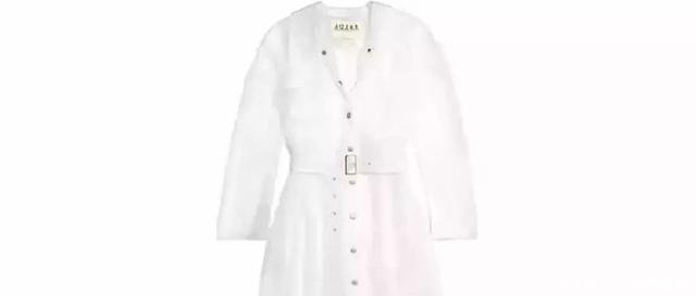 迪丽热巴你真的过分了，穿着PVC鞋子就要出门舒淇的衣服更夸张