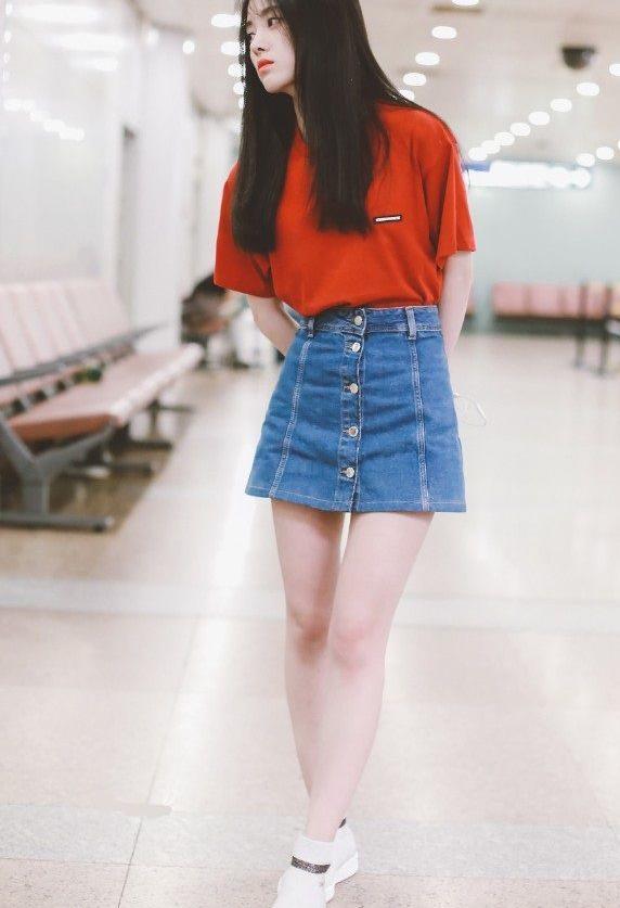 159cm的鞠婧祎身材绝了，巴掌大的裙子塞不满，分你点肉吧！