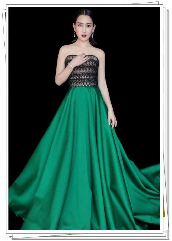 马苏尴尬了，与身高差14cm的杜鹃同穿绿色礼服，踮脚都拉不回差距