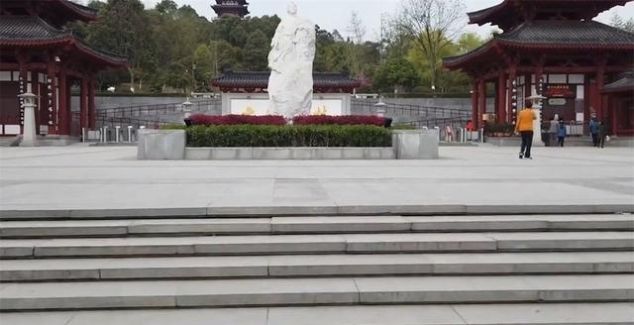  【高铁站】中国“最牛的”县，有14个火车站、3个高铁站，竟然还