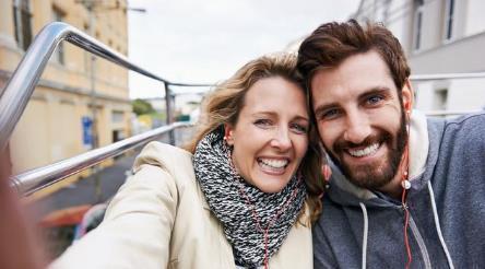  「荷兰」荷兰老外来中国后, 一晚上打不到车, 投诉后, 听到司机