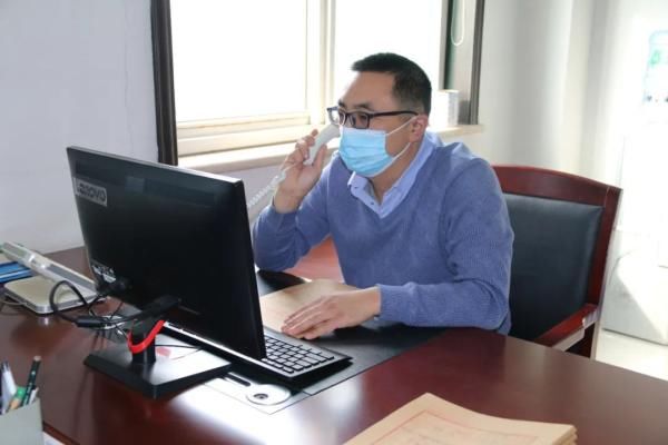  社区：他是刑事执行检察一线干警，也是社区疫情防控志愿者一员……