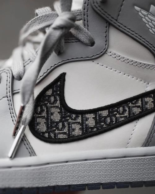 「联名」内部爆料Dior x AJ1联名本周将公布抽签,众星上脚,欧美要延期发售?
