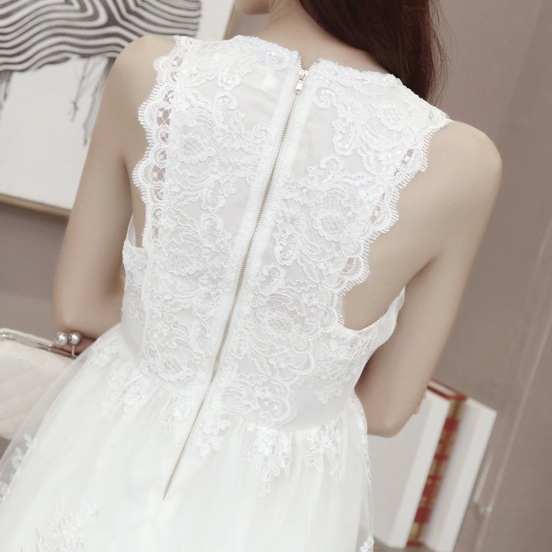 看到没?今夏最流行的“漏背裙”多迷人，柔嫩衬白美的令人心酥酥