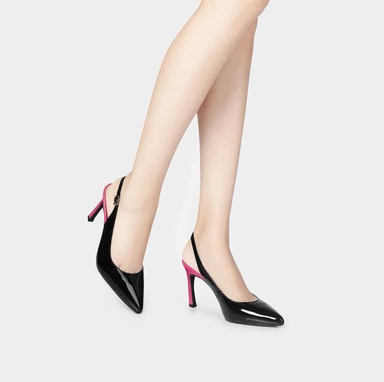 尖头高跟鞋穿出轻熟女人味，释放你的性感与自信