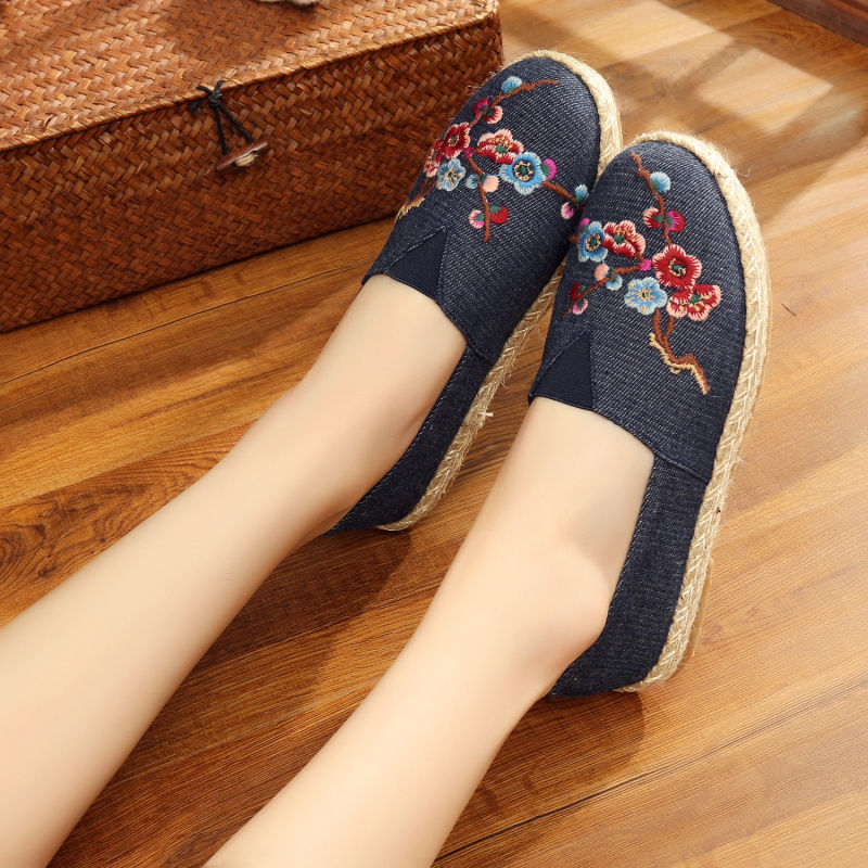 女人永远差一双鞋，看看下图这些新款时尚女鞋，有你缺的那一双吗