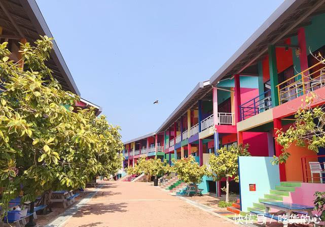 世界“最和谐”国家,4个外国人就有3个中国人,随处可见中国美食