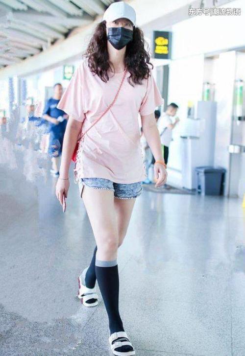 惠若琪不得了!穿超短裤套长黑袜很漂亮,网友:有她做媳妇该多好