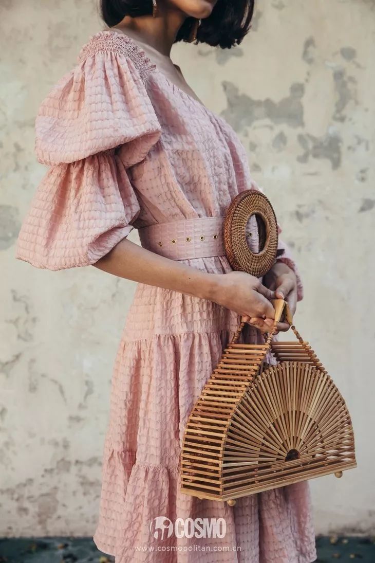 时髦办 | Lily Collins的度假look太有参考价值了