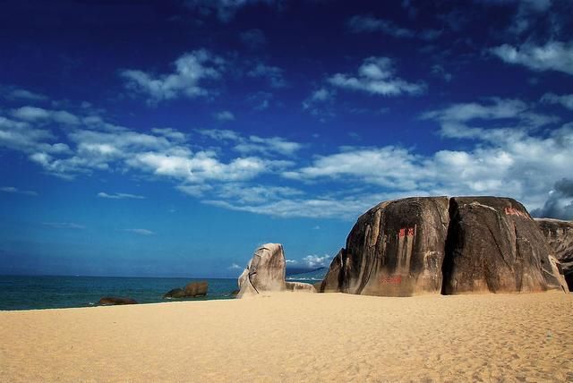 海南天涯海角就几块石头,凭什么还要95门票?