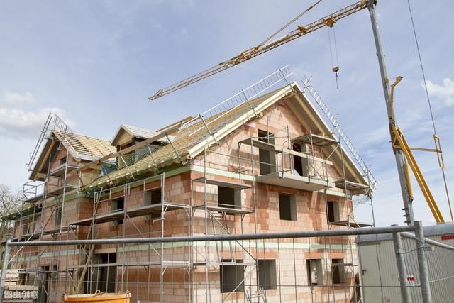 农民们注意：遇到这3种情况，房子盖好了，也可能会被拆迁