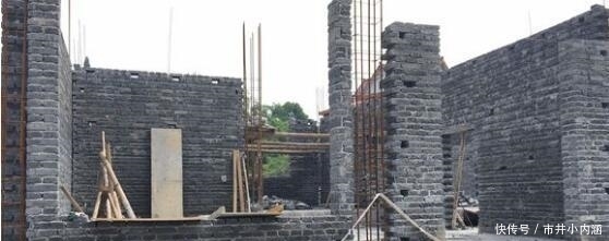  [兄弟]240平宅基地三兄弟均分, 谁也不让谁, 一起狂砸80万自建三