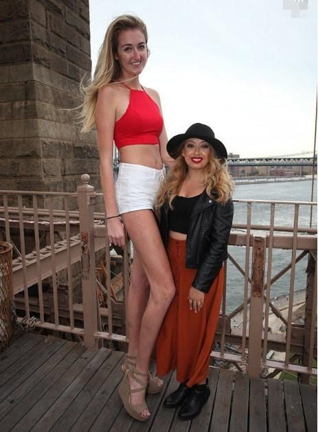 20岁少女腿长1.3米走红，从来不穿裙子，只因担心裙底走光！