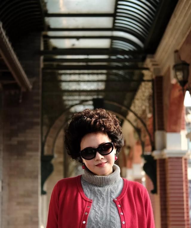  『女人』女人怎么穿搭才会显得,优雅女人味十足?