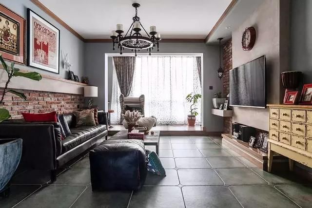 大红大绿，这家新房可能是全小区最漂亮的！颜色大胆，像童话世界