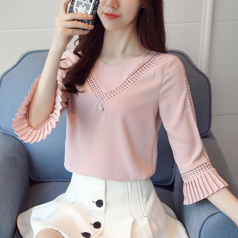 终于发现一种“流氓衫”，40岁女人穿上性感优雅，男人都爱看