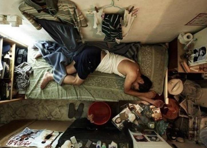 为何香港人宁愿蜗居，也不愿去内地发展？听听当地人怎么说？