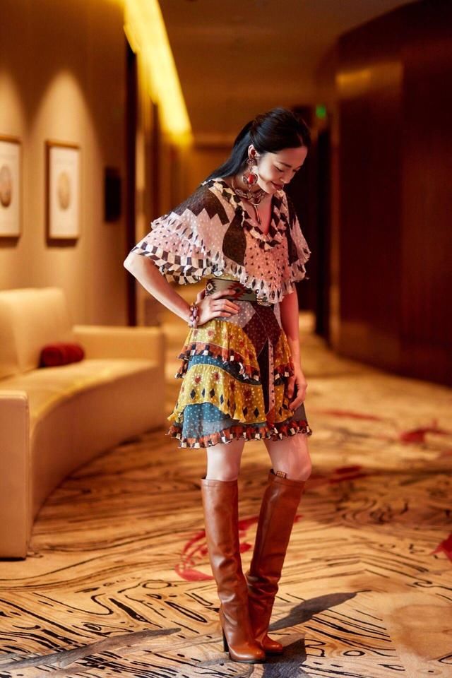 姚晨越来越会穿了，人家不仅演技好，衣品还贼圈粉