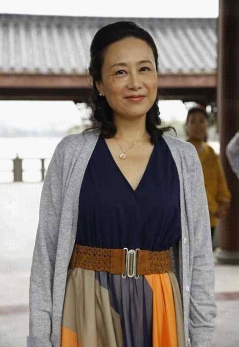  『当红』好命的吴玉芳21岁拿影后，当红时嫁运动员，夫妻恩爱32年惹人羡