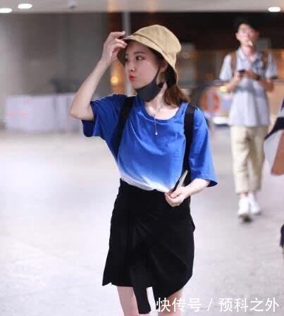 冯提莫真厉害, 150的身高穿包臀裙, 却给人170的气场