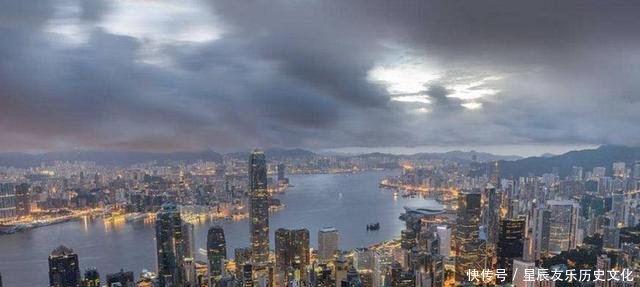 中国“一府两院三委一团”指的是哪些部门