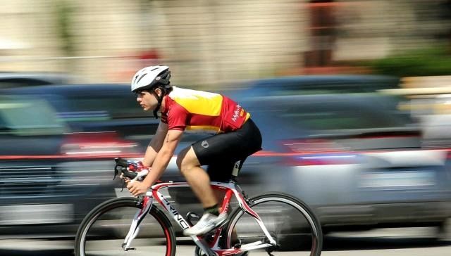 摄影技巧:如何拍摄追焦效果?