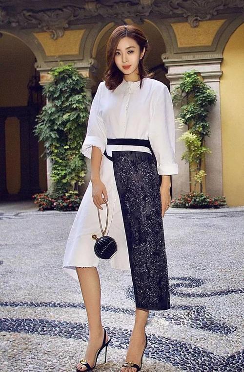 裙子这样穿到底好看不好看？你说了算！