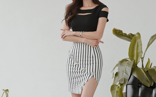 女神孙允珠，伦敦原色时尚波普条纹交衩裙