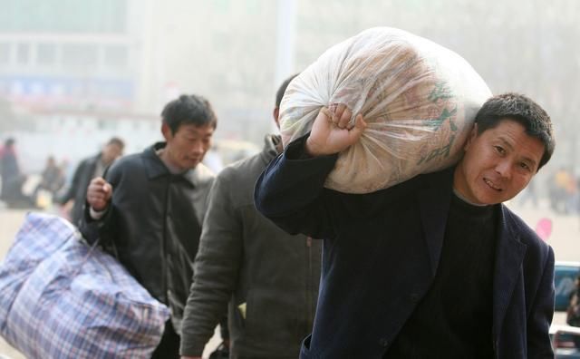 农村怪象：年还没过完，很多农民就着急“返城”了，这是为啥？