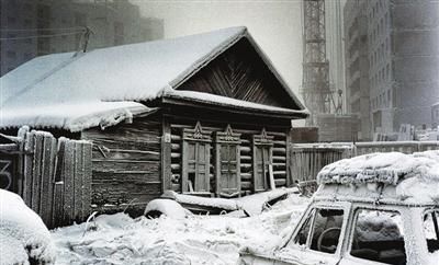 零下50度的西伯利亚村庄, 吹口气都是冰, 当地人说夏天更“麻烦”