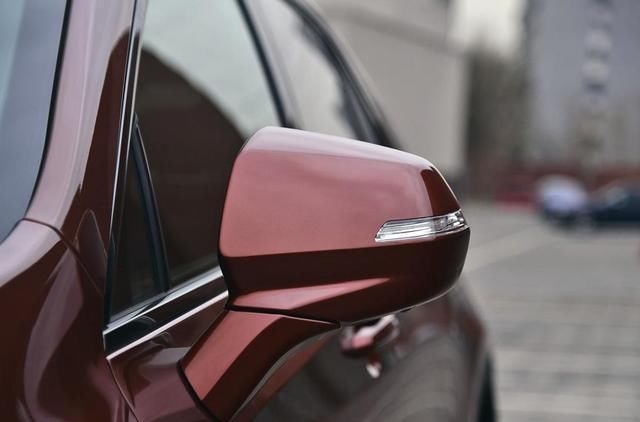  『XT4』凯迪拉克XT4在车界的成功，主要依仗哪些优势？