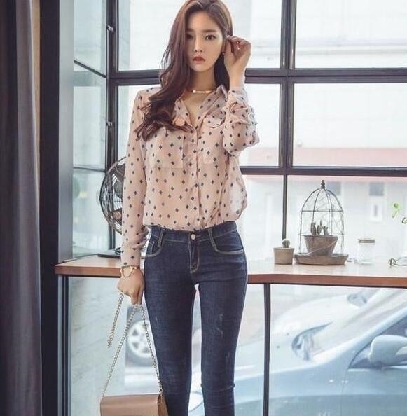 气质|身材匀称的高跟鞋美女,尽显性感女人迷人气息!