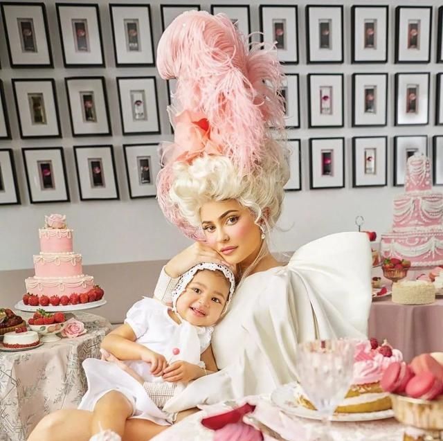  「很爽」做Travis Scott和Kylie的女儿是什么体验？Stormi:谢邀，很爽