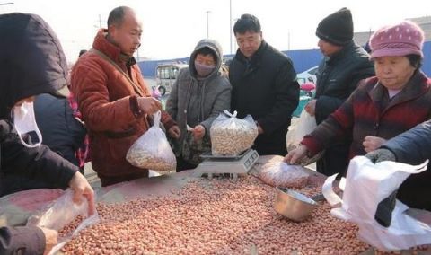 农村一种现象开始流行，专家：影响农村形象应该禁止，你支持吗？