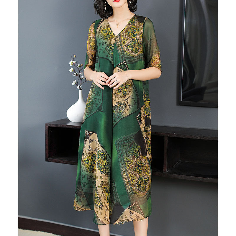 入秋了，你秋装买够了吗?新款“小香风”套装别错过，美的更出众