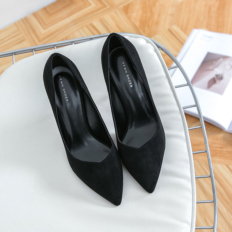 聪明女人再懒也穿高跟鞋，年轻迷人，走路轻松有女人味