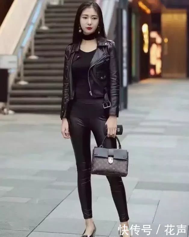 摄影：紧身皮裤永远不过时哦