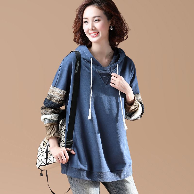 70后的女人秋冬这样穿很时尚，侧影都美翻，既显瘦洋气又美嫩