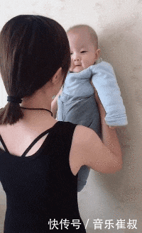 「孩子」搞笑GIF趣图:妹子,请你放开那孩子,有什么事冲我来
