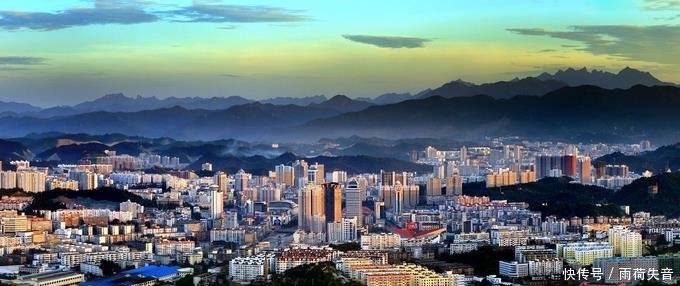  车站@湖北这条高铁今年通车，沿线居民有福了，耗资528亿设立13