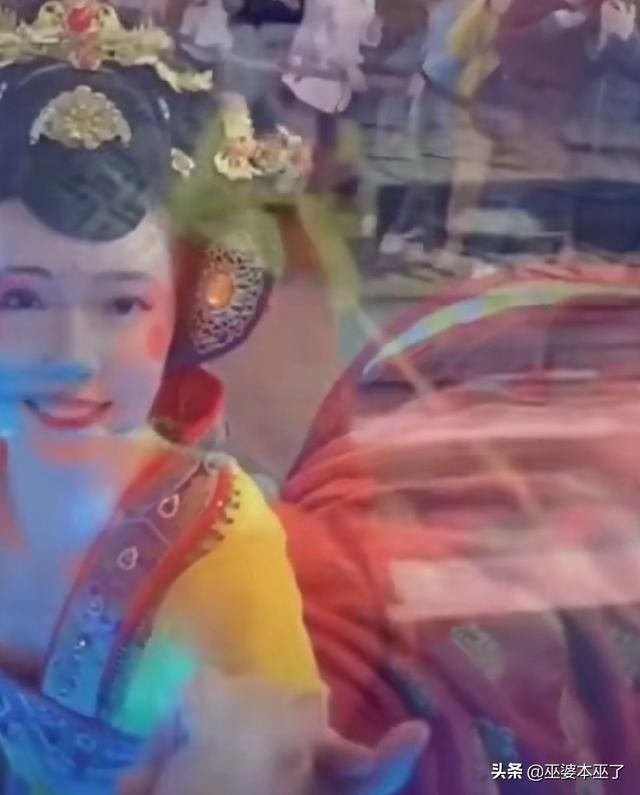 巧笑倩兮，美目盼兮。全网在求牵手的“大唐不倒翁女孩”终于火了