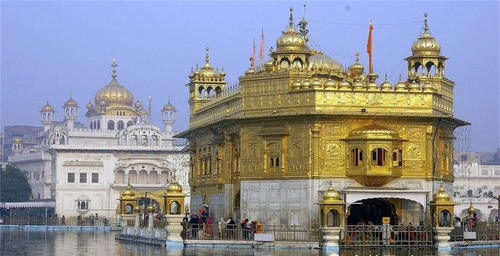 印度的黄金食堂：供游客免费吃喝，每年被游客“刮”走上百斤黄金