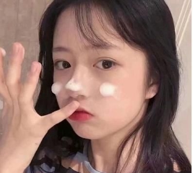 『禁忌』女孩子洗脸时的“3禁忌”,难怪脸越洗越丑,第3易长螨虫哦!